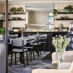 Crowne Plaza By Ihg Otel