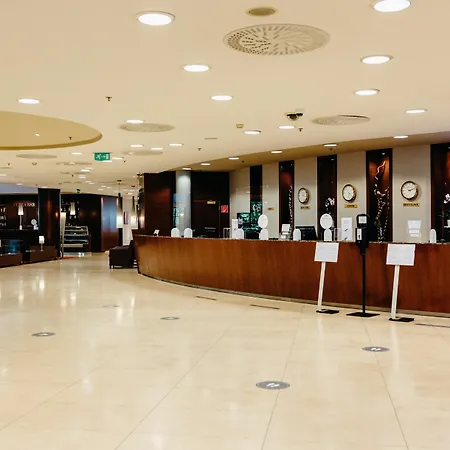 Crowne Plaza By Ihg 4*