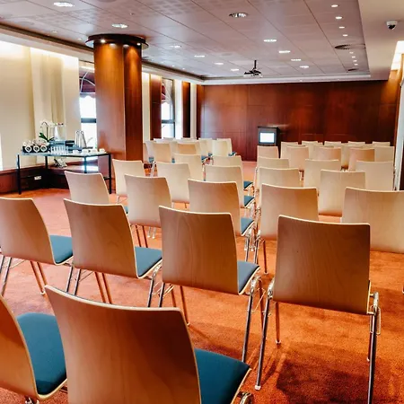 Crowne Plaza By Ihg Hotell Bratislava