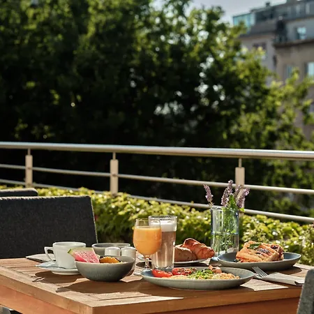 Crowne Plaza By Ihg Hotell 4*