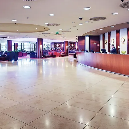 Crowne Plaza By Ihg