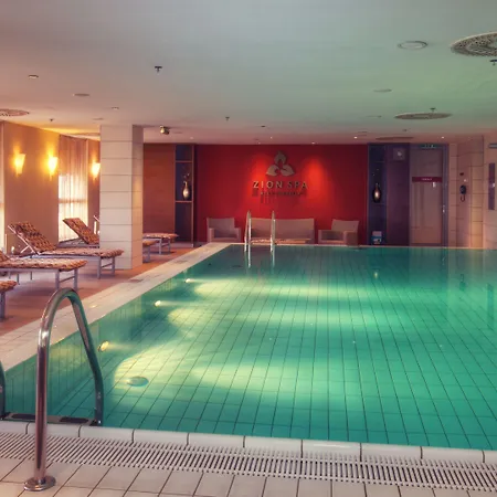 Crowne Plaza By Ihg
