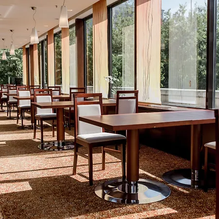 Hotell Crowne Plaza By Ihg 4*