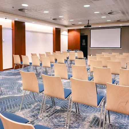 Crowne Plaza By Ihg Otel