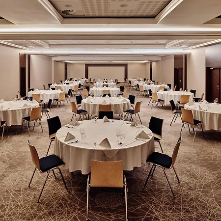 Hotel Crowne Plaza By Ihg 4*