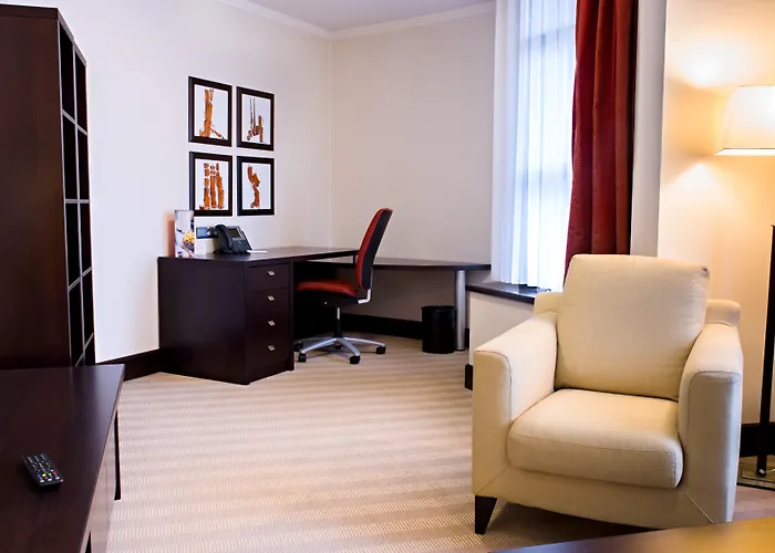 Crowne Plaza By Ihg Hotel