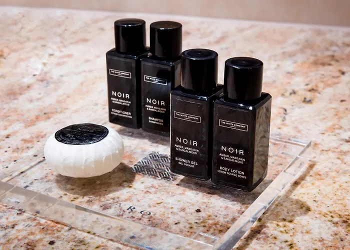 Crowne Plaza By Ihg Hotel 4*