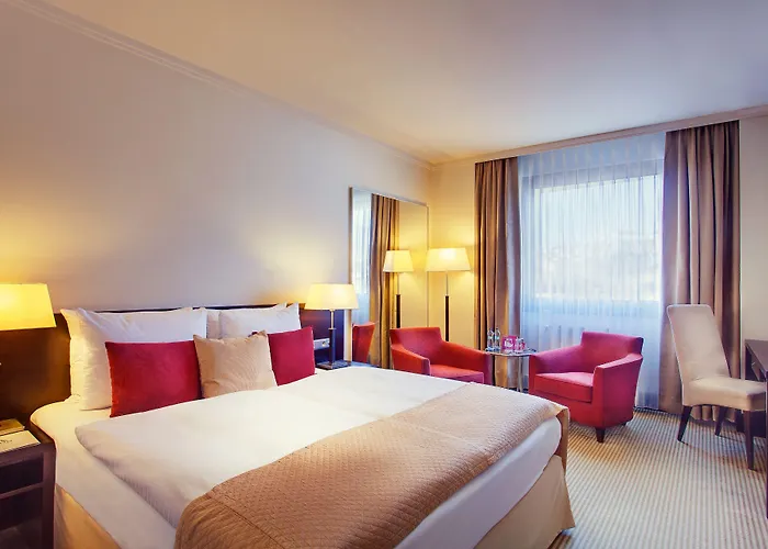 Crowne Plaza By Ihg Hotel 4*