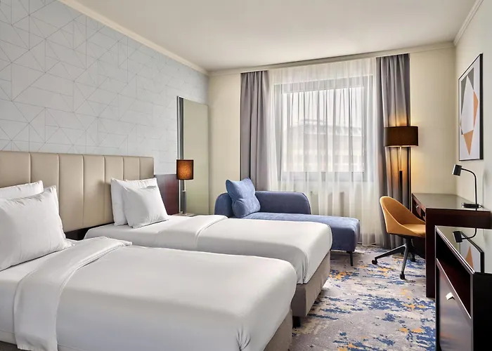 Crowne Plaza By Ihg Hotel 4*