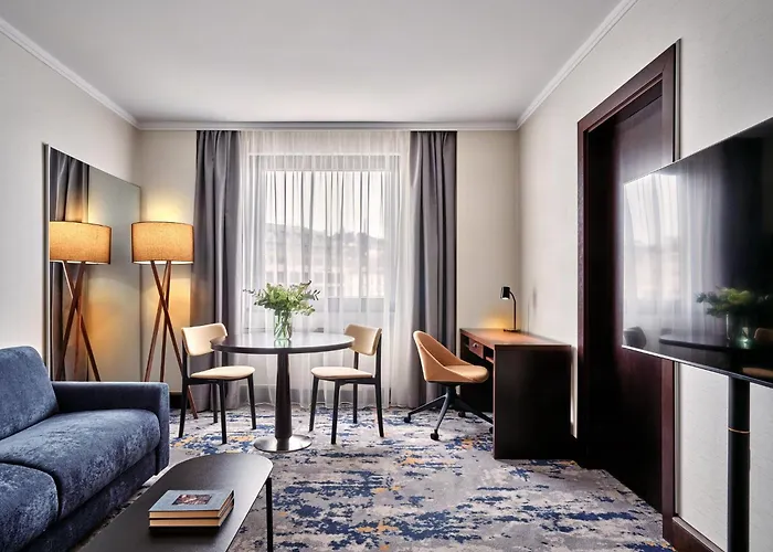 Crowne Plaza By Ihg 4*