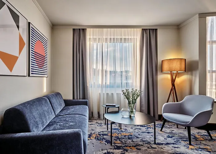 Crowne Plaza By Ihg Hotel 4*