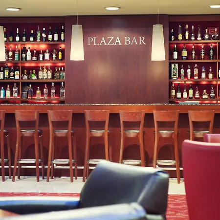 מלון Crowne Plaza By Ihg