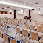 Crowne Plaza By Ihg Hotel 4*