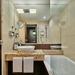 Hotel Crowne Plaza By Ihg 4*