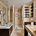 Crowne Plaza By Ihg 4*