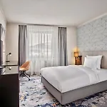 Crowne Plaza By Ihg Hotel 4*