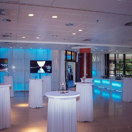 Crowne Plaza By Ihg Отель Братислава