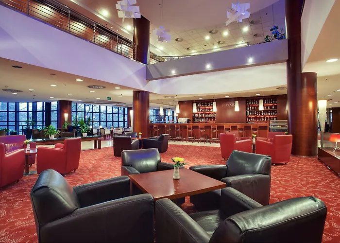 Crowne Plaza By Ihg Otel 4*