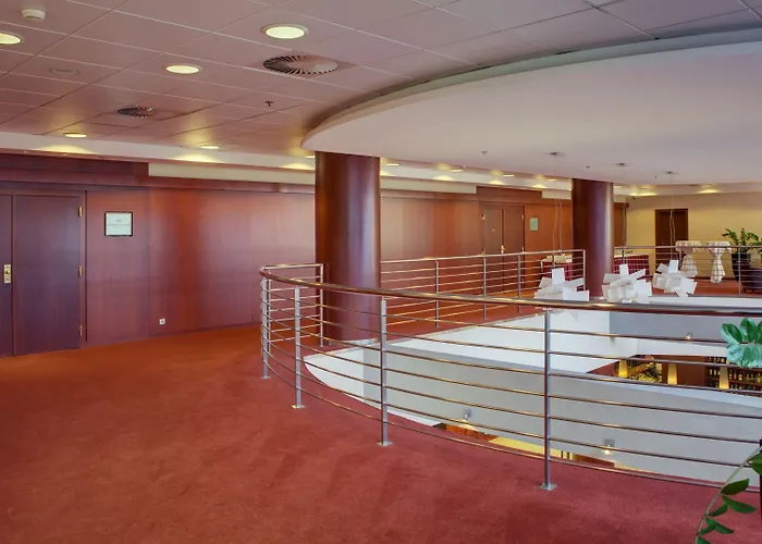 Otel Crowne Plaza By Ihg Bratislava