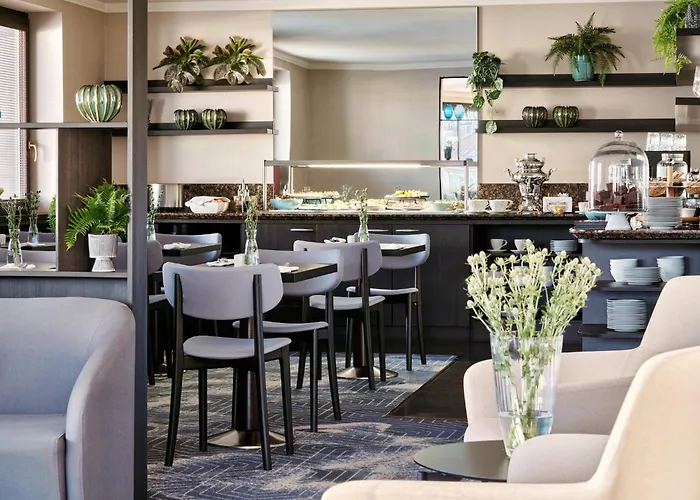 Crowne Plaza By Ihg Otel