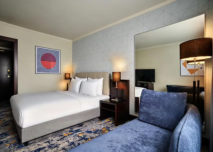 Crowne Plaza By Ihg Otel 4*