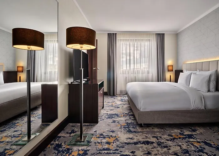 Crowne Plaza By Ihg 4*