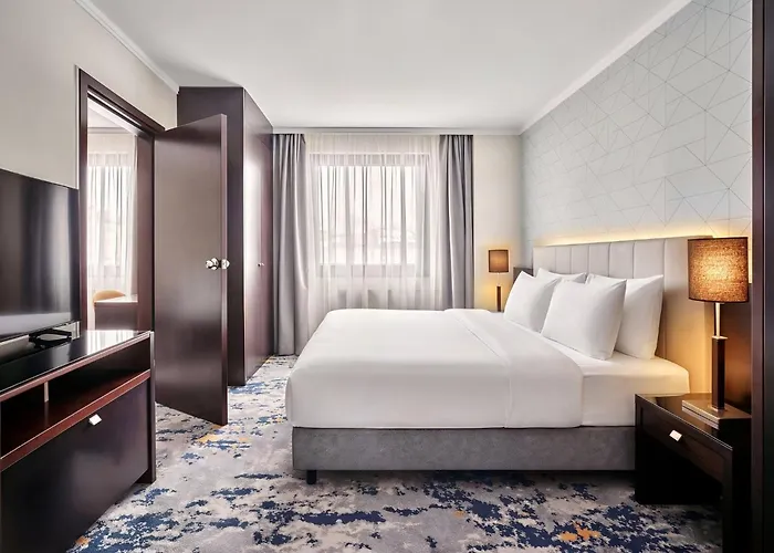 Crowne Plaza By Ihg 4*